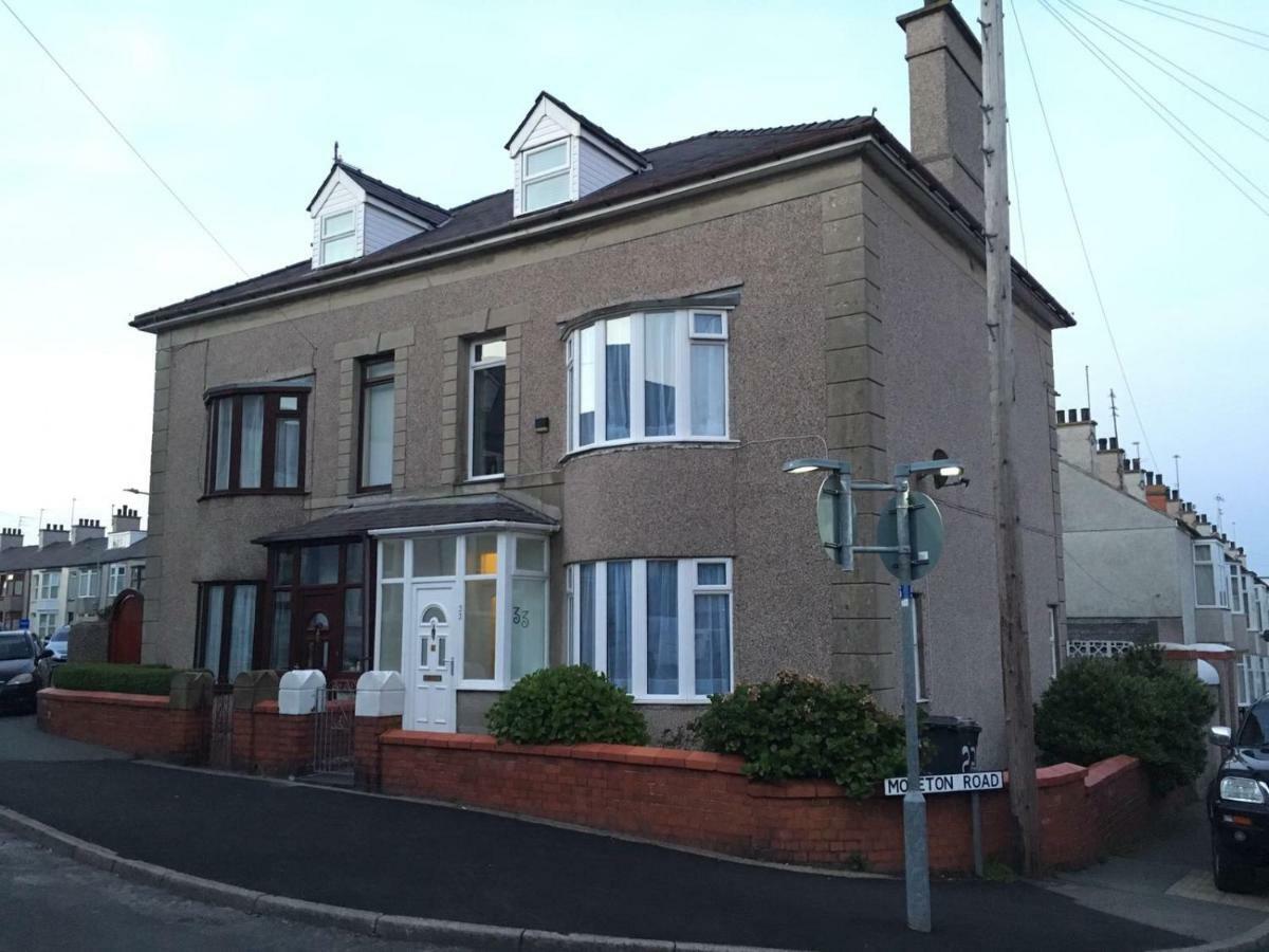 @33 Fab Townhouse Villa Holyhead Kültér fotó
